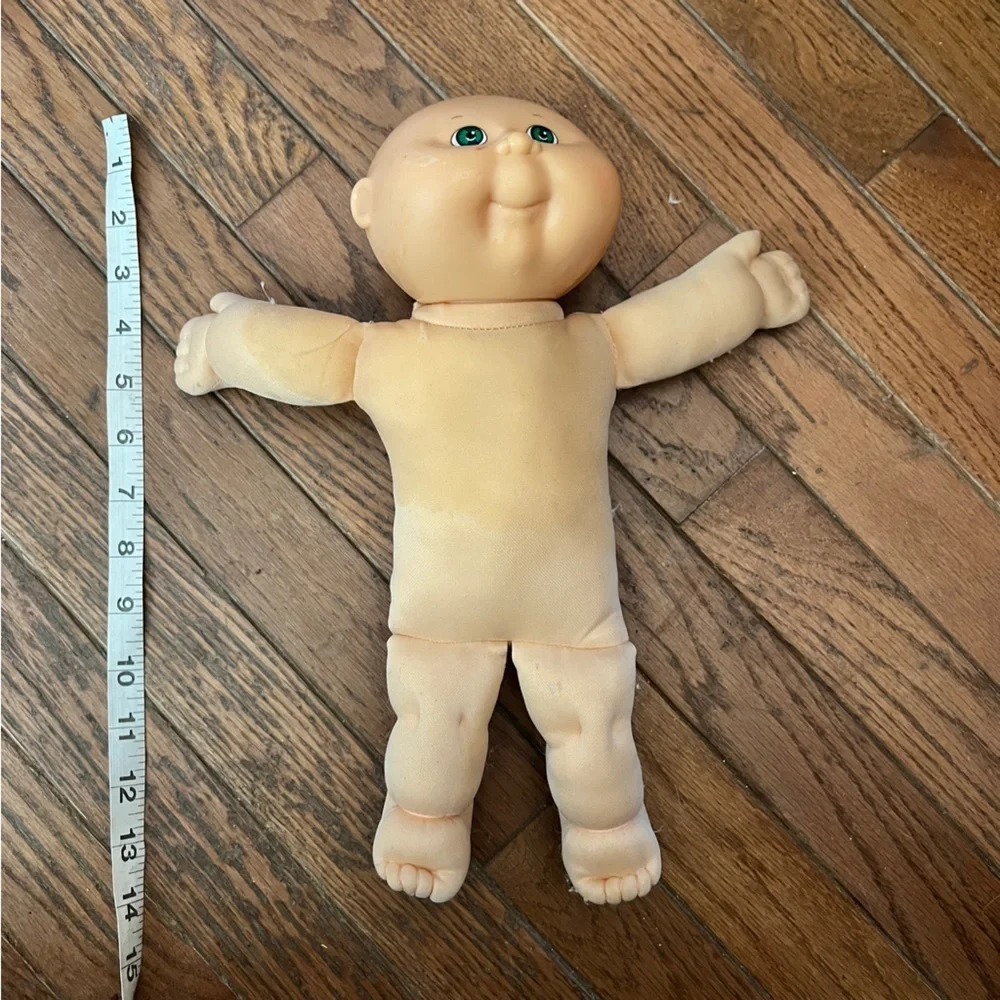 Hasbro Cabbage Patch Kids Doll First Edition‎